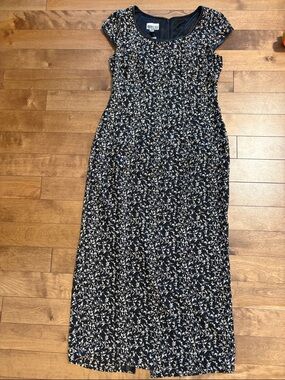 Robbie Bee Black Dress with Ivory Floral Vine Print
